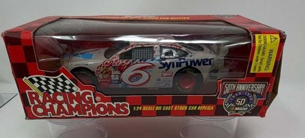 Racing Champions Mark Martin #6 SynPower 1:24 NASCAR Die Cast Car